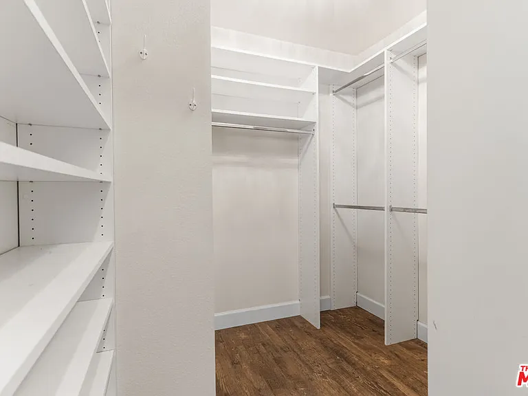 9200 Wystone Ave — Photo 30