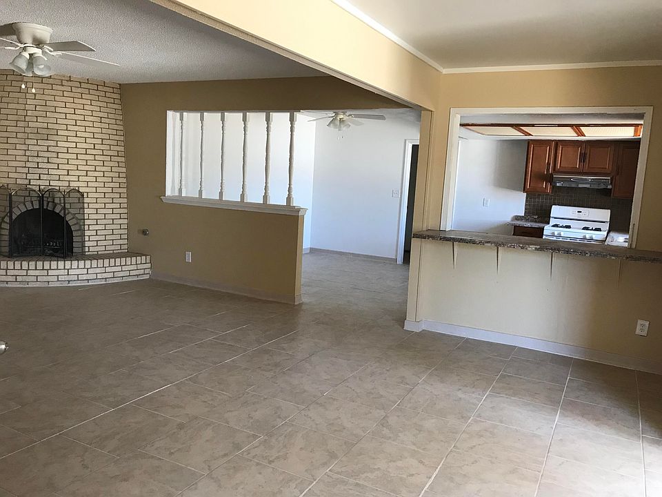 2nd image of 1400 Bodega Pl