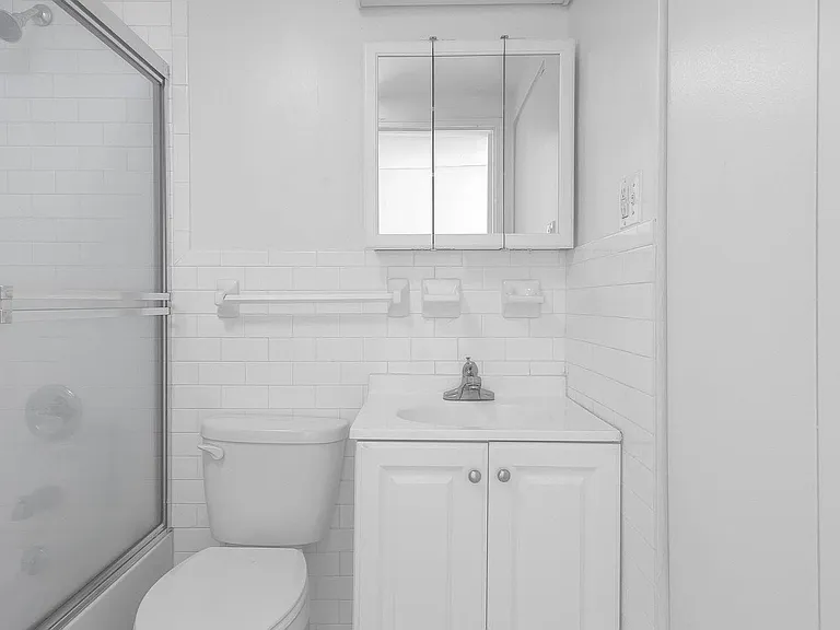 88 Fulton St #318 — Photo 7