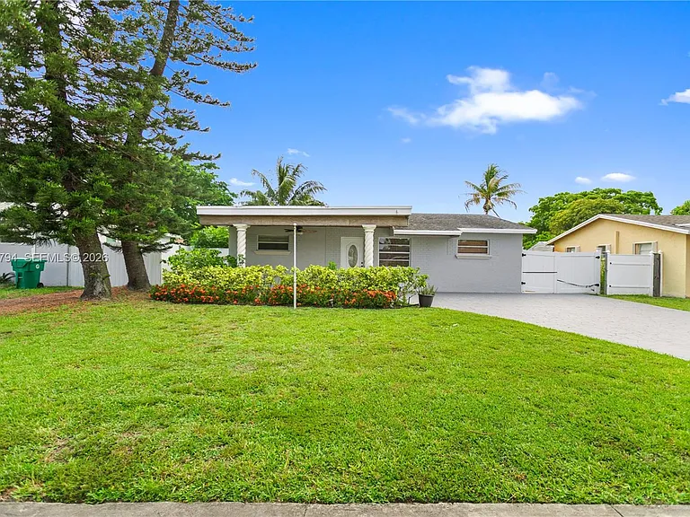 4151 SW 56th Ave — Photo 3