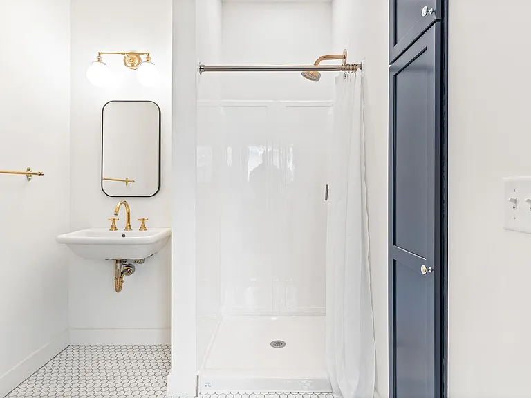 55 Weston Ave — Photo 11