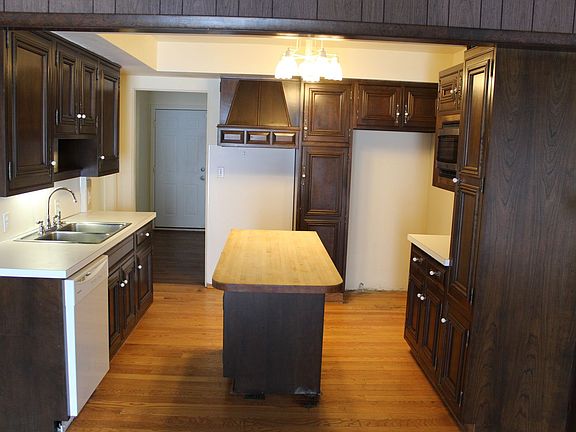 5th image of 413 Greenfield Ave
