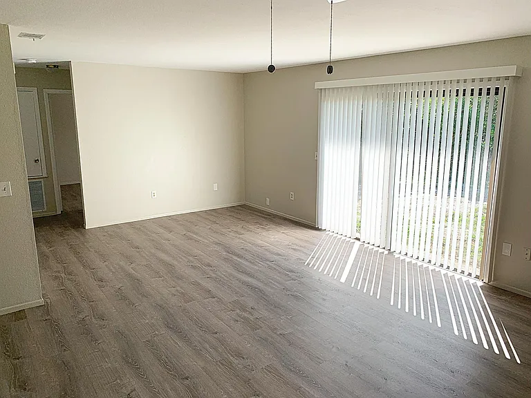 7524 Wexford St — Photo 6