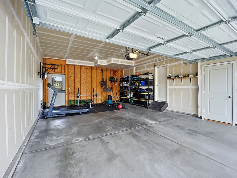 409 Noquet Ct — Photo 36