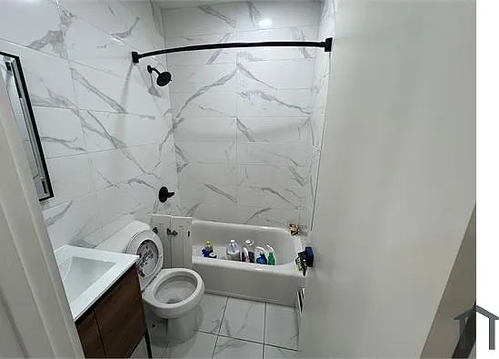 3 bed, 1000 sqft, $3,400 — Photo 3