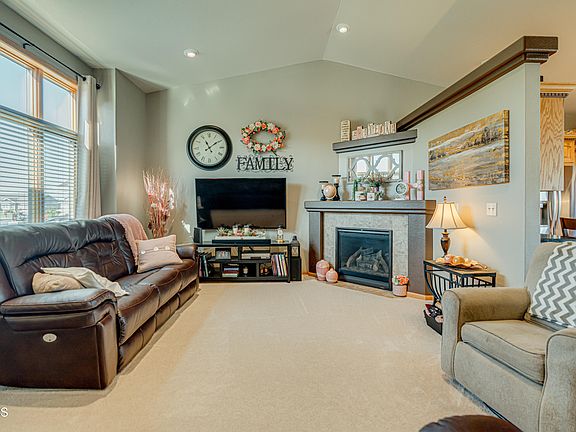 4th image of 5024 Driftwood Ln