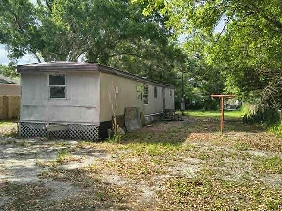 4th image of 2840 EATON AVENUE