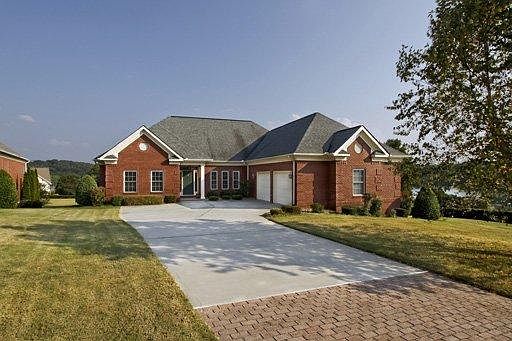 2nd image of 119 Sunali Ln