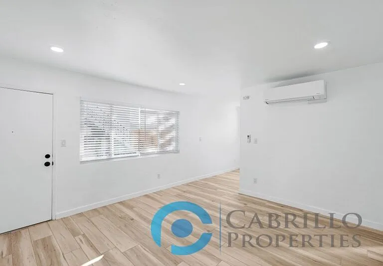 4669 34th St #1 — Photo 3