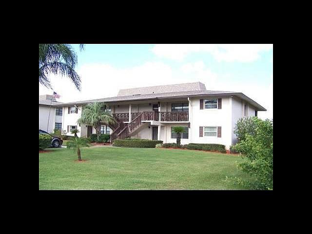 1st image of 118 Fairway Ct