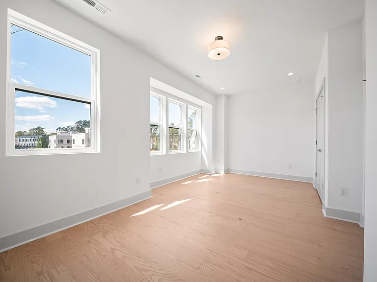 1143 Booth Park Blvd — Photo 17