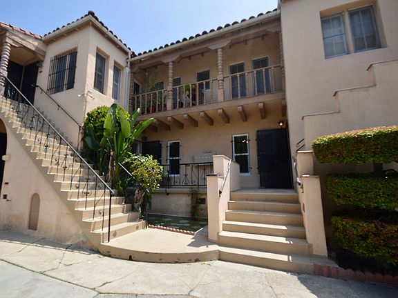 2nd image of 3915-3919 Melrose Ave #3917