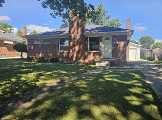 988 N Esplanade St, Mount Clemens, MI 48043