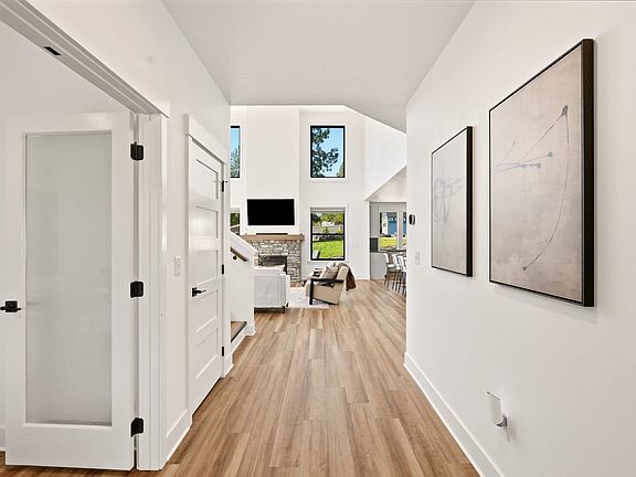 5th image of 25517 N Sheridan Rd