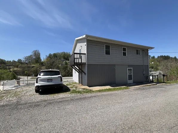 941 Vista Ln, Fairmont, WV 26554