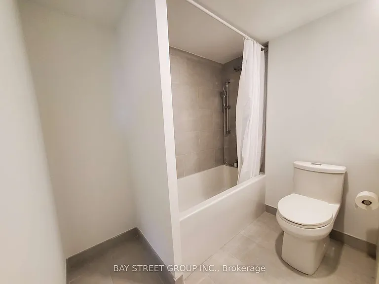 47 Mutual St #2706 — Photo 10