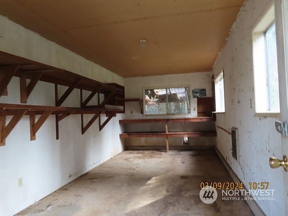 4th image of 903 Seamount Drive