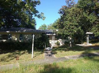 2020 W Astor Pl, Citrus Springs, FL 34434
