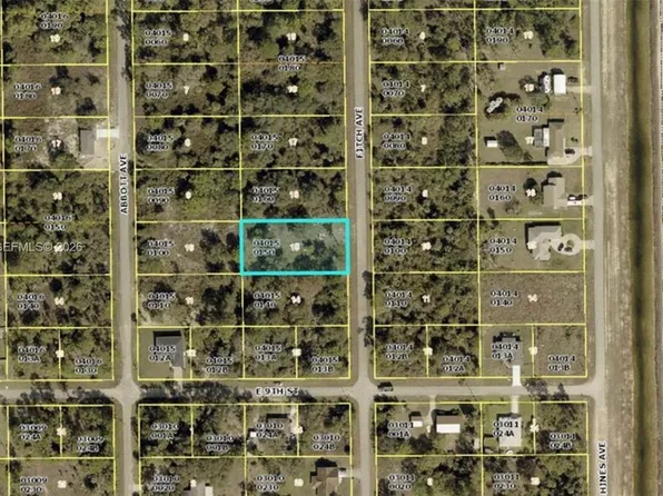 905 Fitch Ave, Lehigh Acres, FL 33972