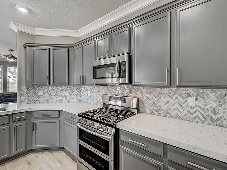9610 Hawk Cliff Ave19_06012026