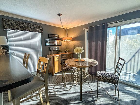 4th image of 4724 Belleview Ave APT 4