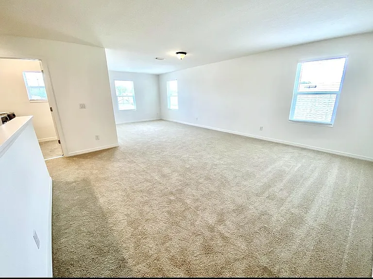 924 Avenal Ln — Photo 26