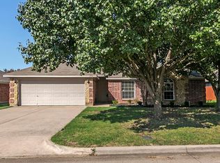 2704 Ferncrest Trl, Mansfield, TX 76063
