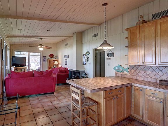 2nd image of 612 Sandy Harbor Dr