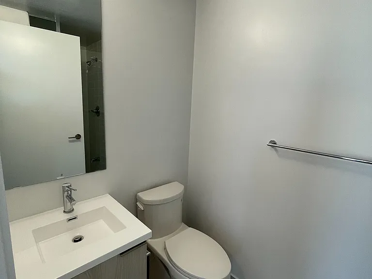 203 College St #2508 — Photo 21