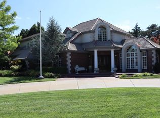 2103 E Crescent Dr, Dodge City, KS 67801