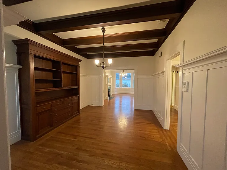2957 Washington St — Photo 2