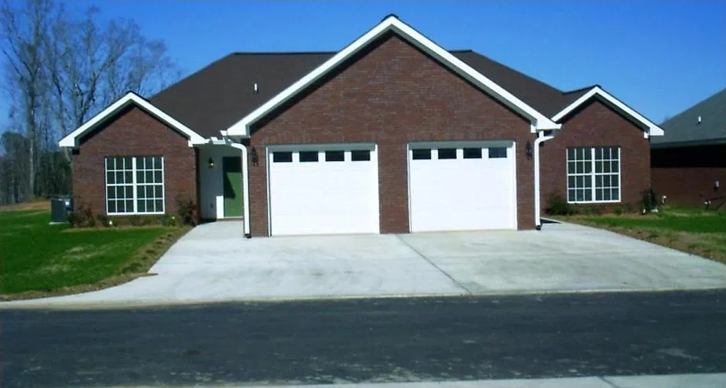 4416 King Rd — Photo 2