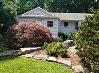 27060 Ponchartrain St, Harrison Township, MI 48045