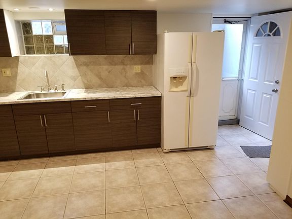4th image of 9245 N Courtland Dr