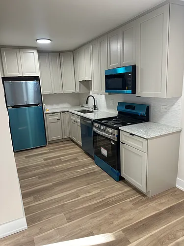 5306 N Cumberland Ave #212 Photo 1