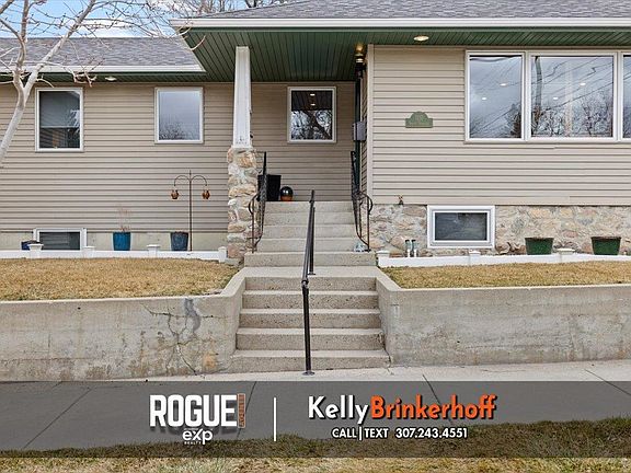 2nd image of 1117 S Oakcrest Avenue