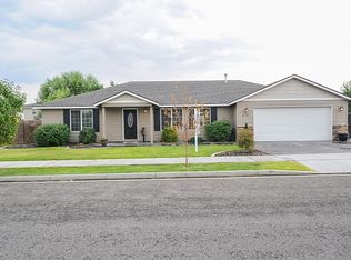 4604 Segovia Dr, Pasco, WA 99301