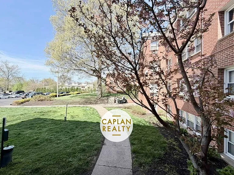 460 Whalley Ave #302 — Photo 15