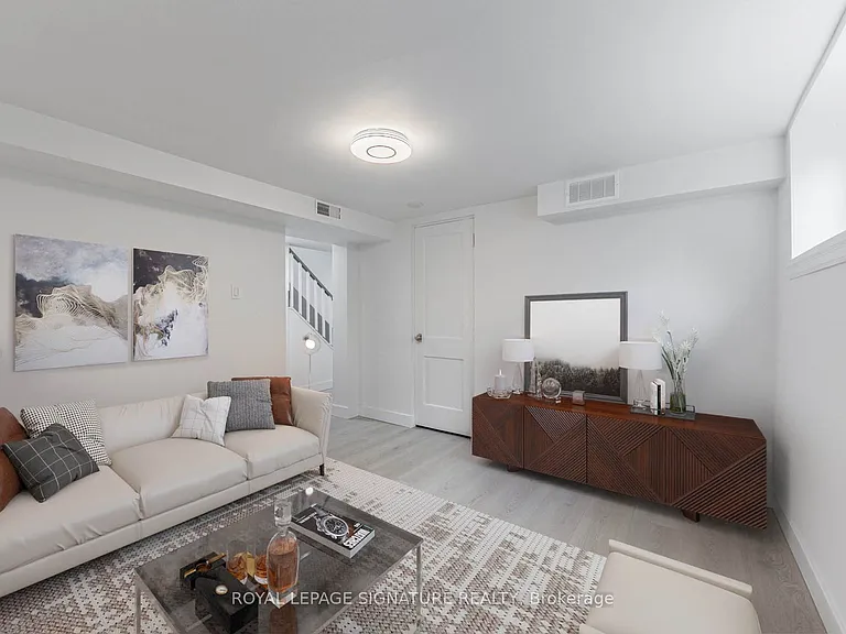 150 Davisville Ave #LOWER — Photo 8