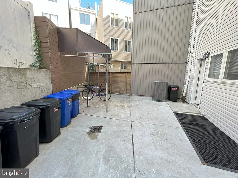 1611 Ridge Ave #3 — Photo 36