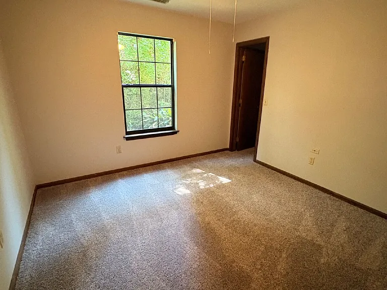 6329 Rolling Hills Dr — Photo 12