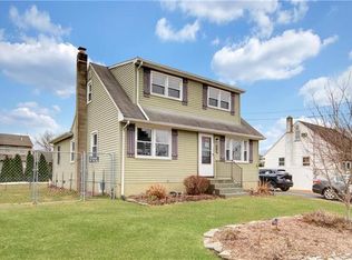 526 Apple Blossom Rd, Easton, PA 18040