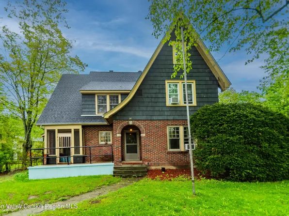 38 Plattekill Avenue, New Paltz, NY 12561