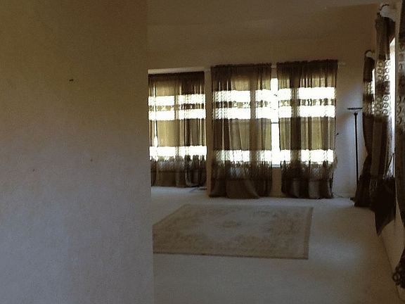 3rd image of 7775 Pineville Cir