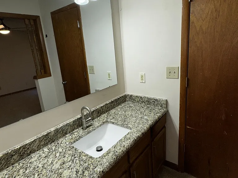 7820 Loxley Dr — Photo 6