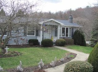 17 N Laurel Ln, Lock Haven, PA 17745