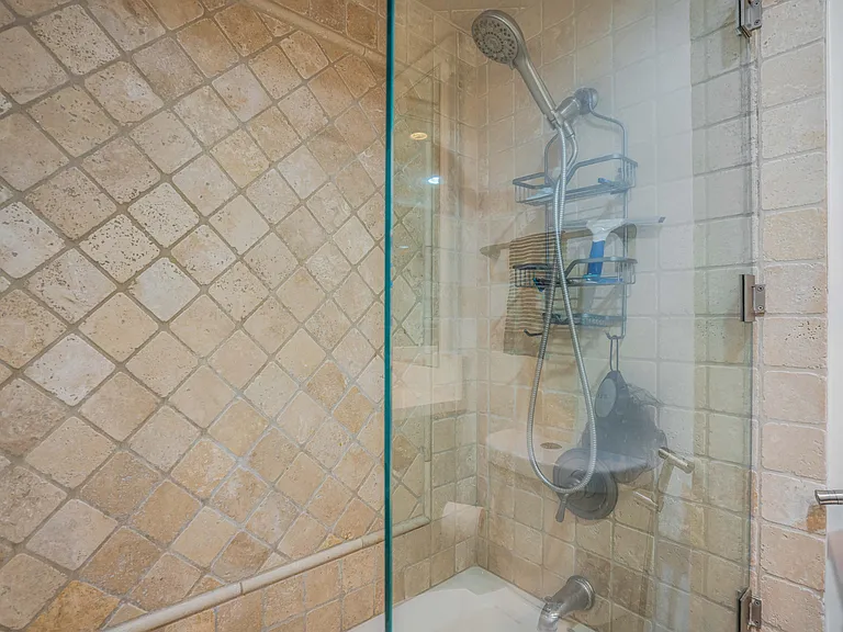 4316 Marina City Dr #927C — Photo 22