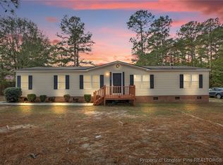 564 E McRainey Rd, Saint Pauls, NC 28384