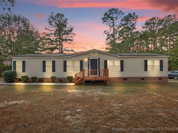 564 E McRainey Rd, Saint Pauls, NC 28384