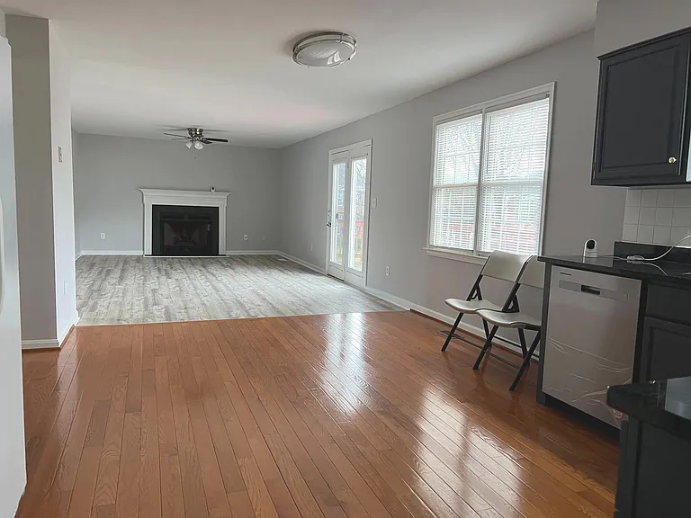15116 Serbian Ln — Photo 14